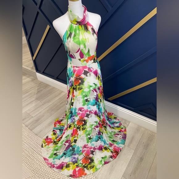 Eliza J tropical and fun halter maxi. - Picture 3 of 9